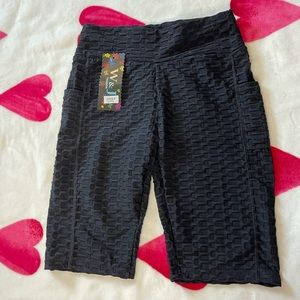 Butt scrunch shorts Size L/XL